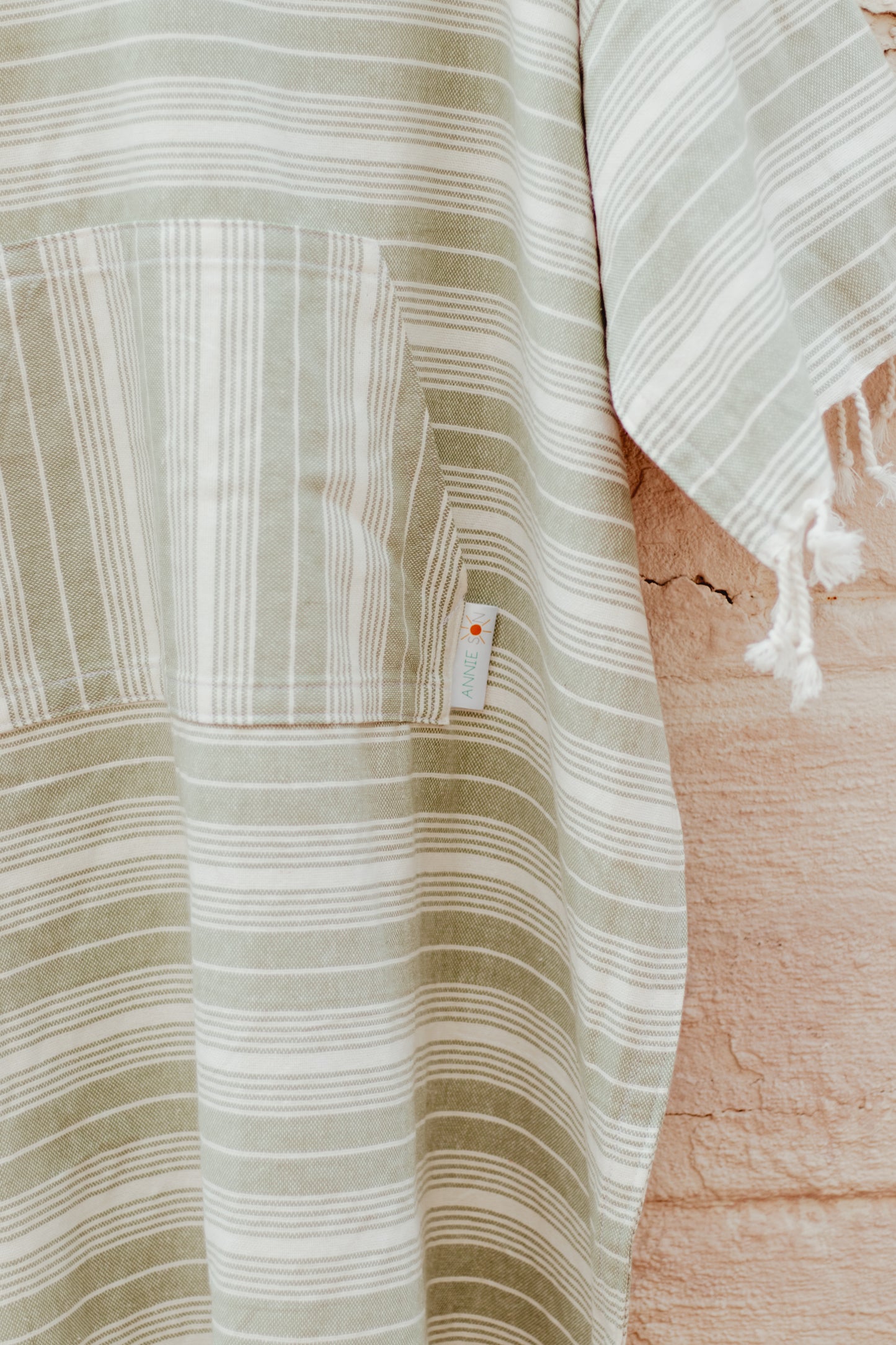 LOVELINE IN OLIVE - Annie Son Bad, Strand, Reis, Surf Poncho, Robie Volwassenen