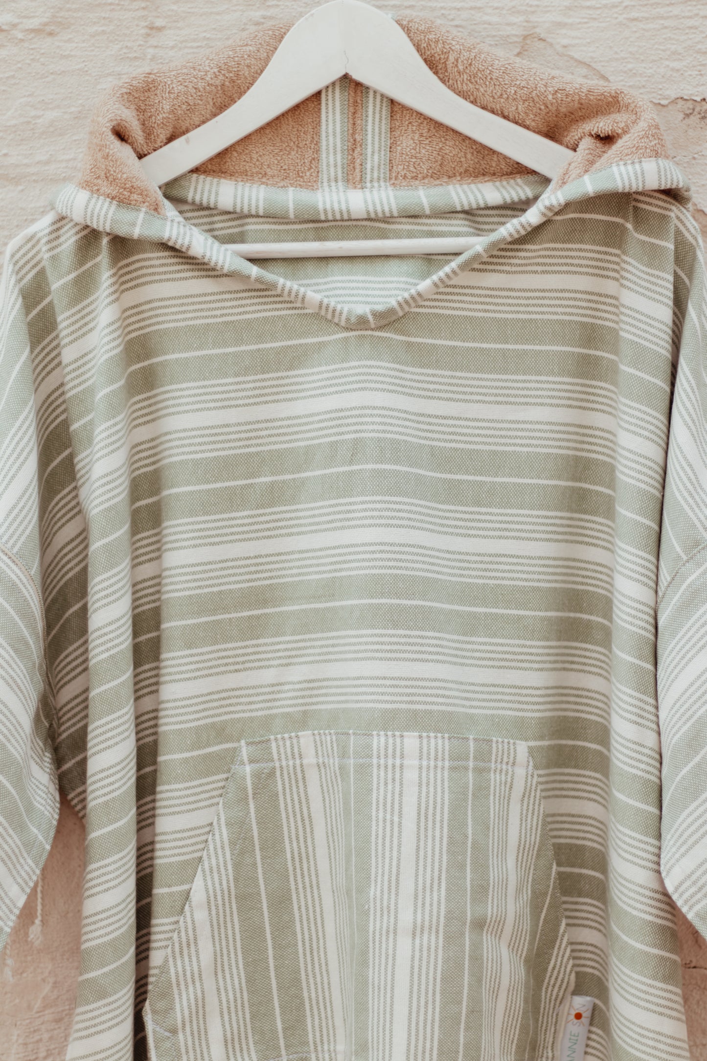 LOVELINE IN OLIVE - Annie Son Bad, Strand, Reis, Surf Poncho, Robie Volwassenen