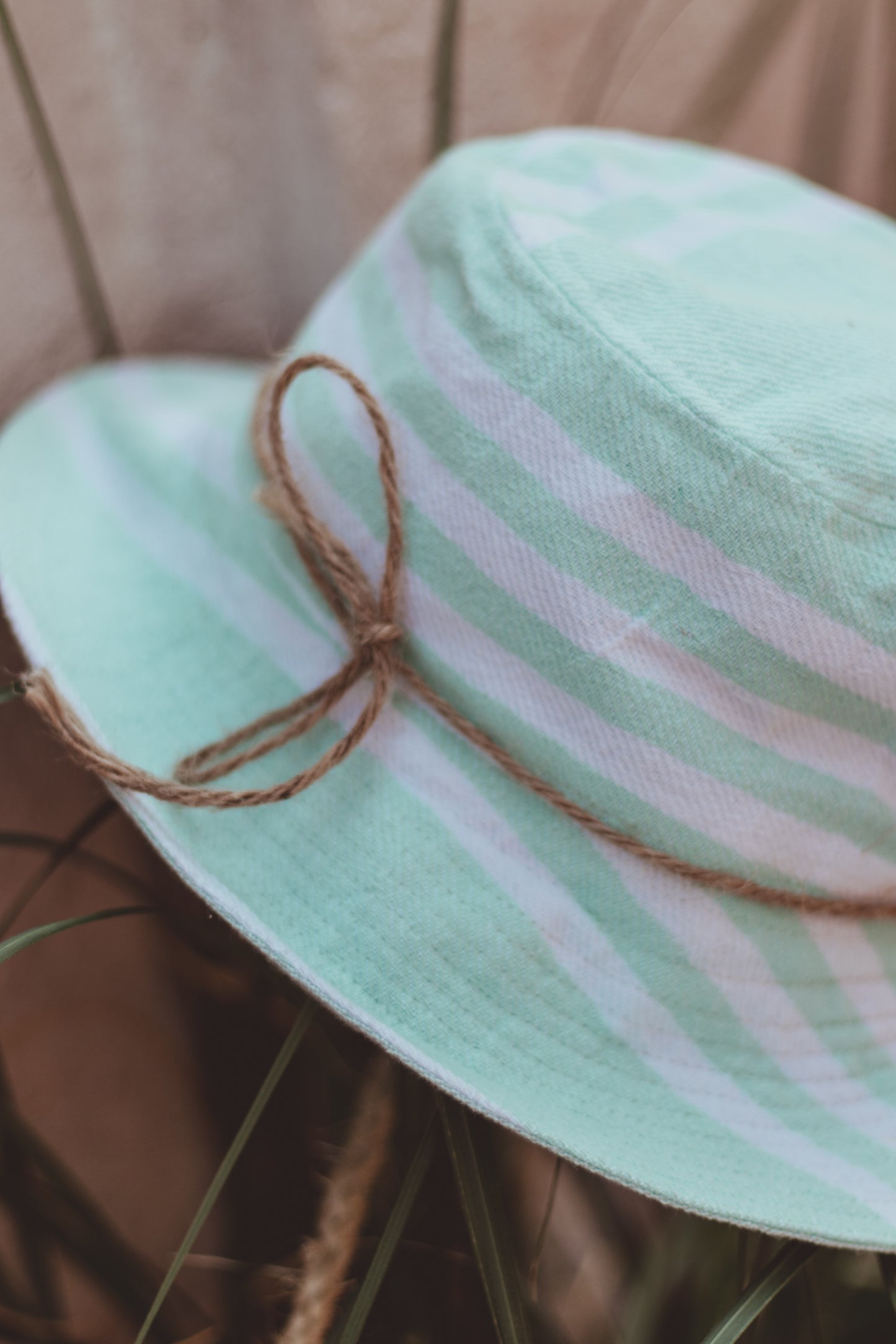 GRACEFUL IN GREEN - Annie Son Bucket Hat M