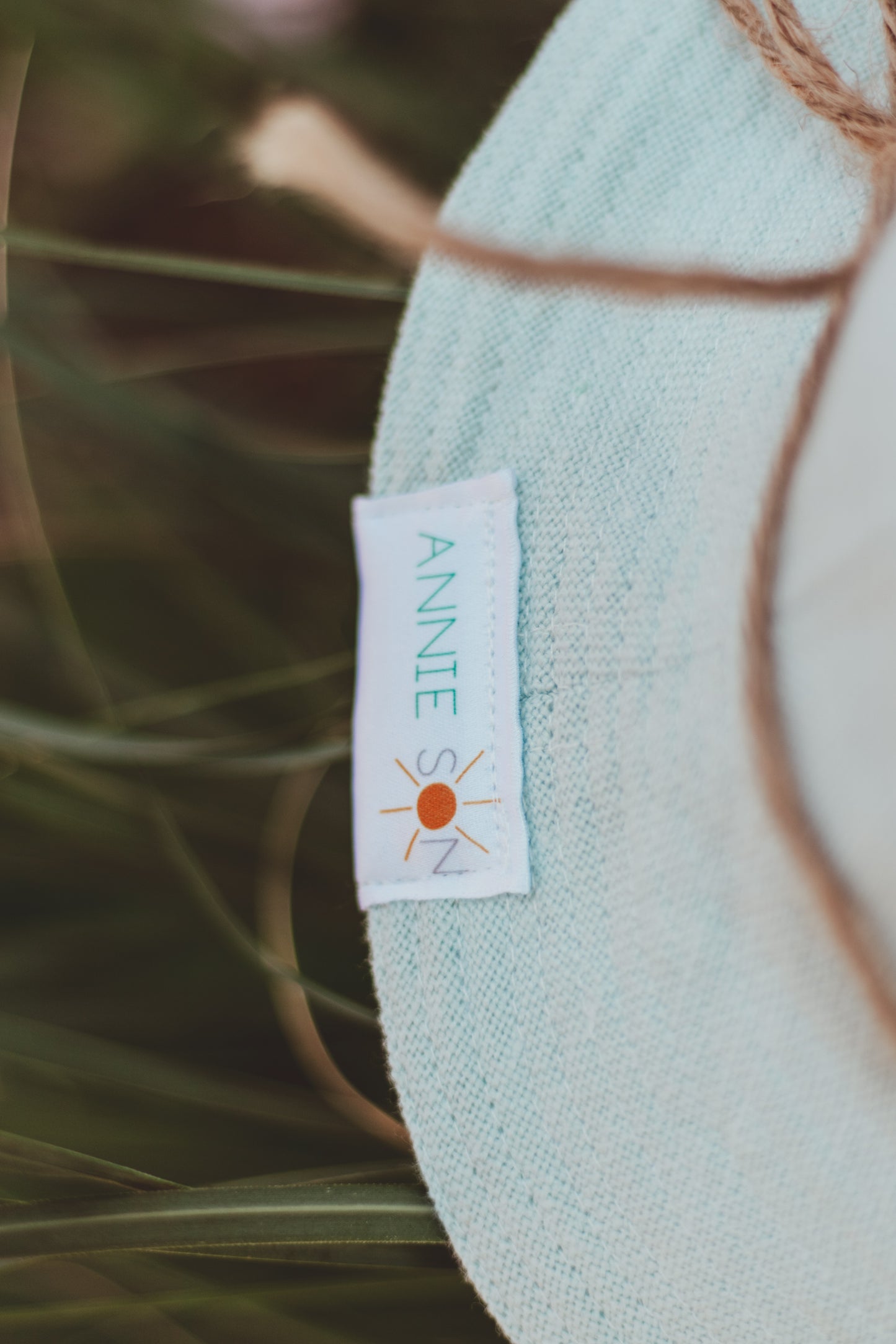 GRACEFUL IN GREEN - Annie Son Bucket Hat M