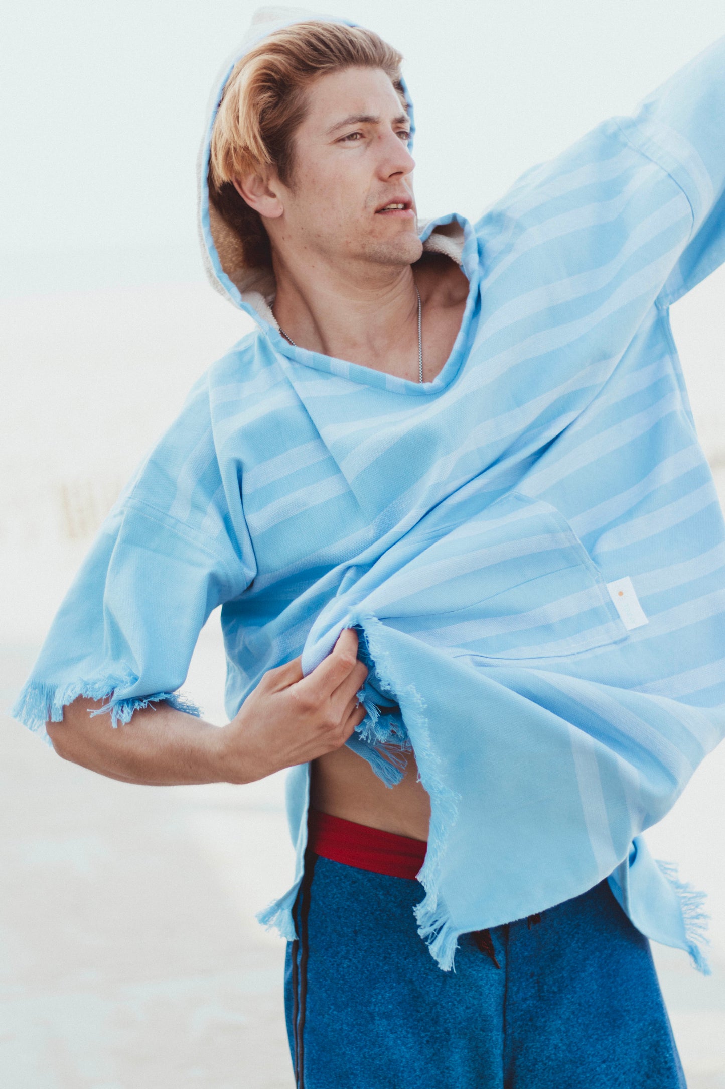 BEACHY IN BLUE - Annie Son Bad, Strand, Reis, Surf Poncho, Robie Volwassenen