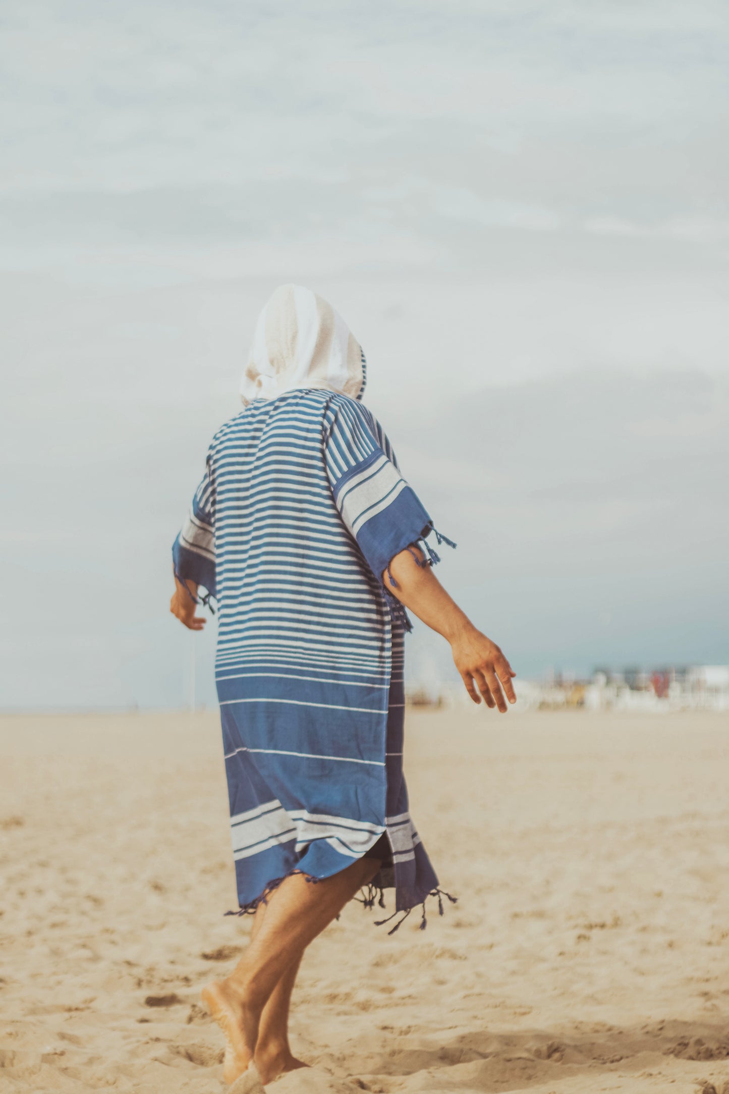 NAUGHTY IN NAVY - Annie Son Bad, Strand, Reis, Surf Poncho, Robie Volwassenen