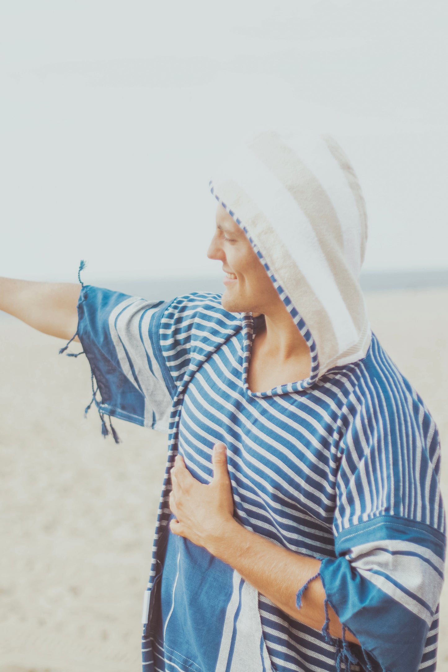NAUGHTY IN NAVY - Annie Son Bad, Strand, Reis, Surf Poncho, Robie Volwassenen
