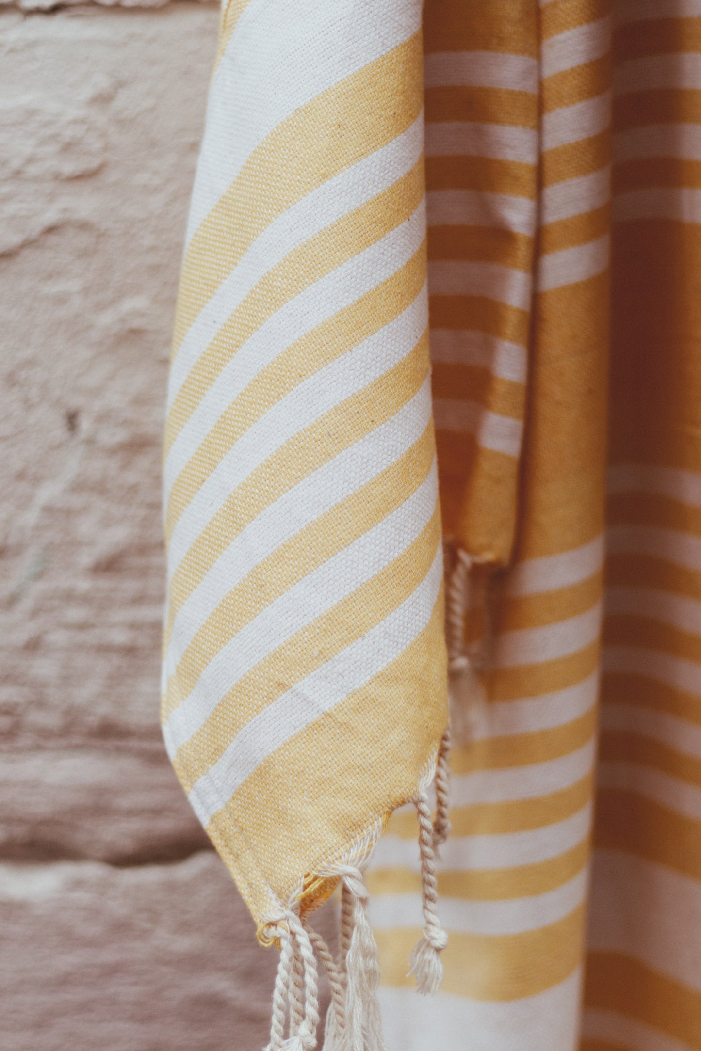 YUMMY IN YELLOW - Annie Son Bad, Strand, Reis, Surf Poncho, Robie Volwassenen