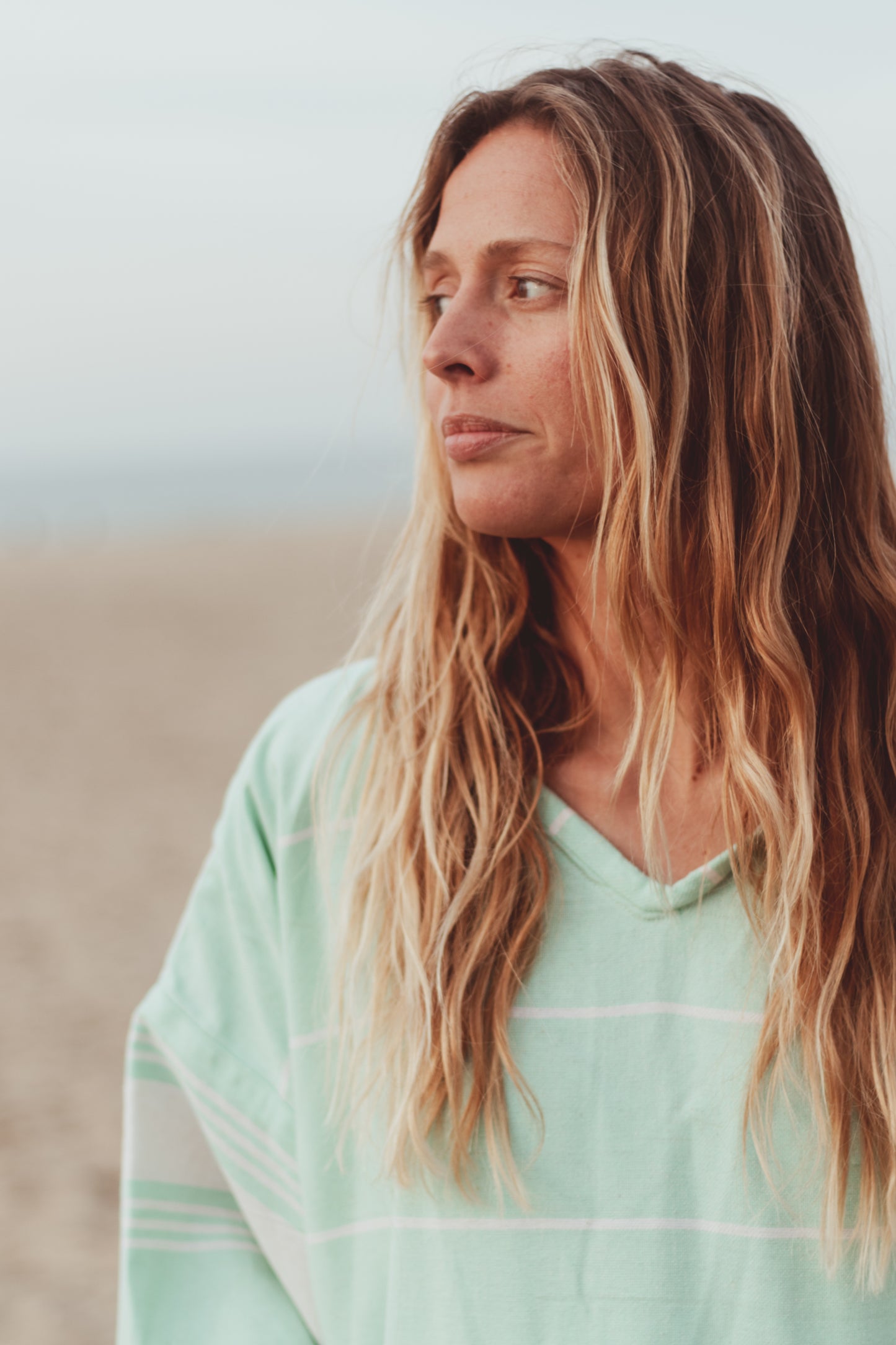 GRACEFUL IN GREEN - Annie Son Bad, Strand, Reis, Surf Poncho, Robie Volwassenen
