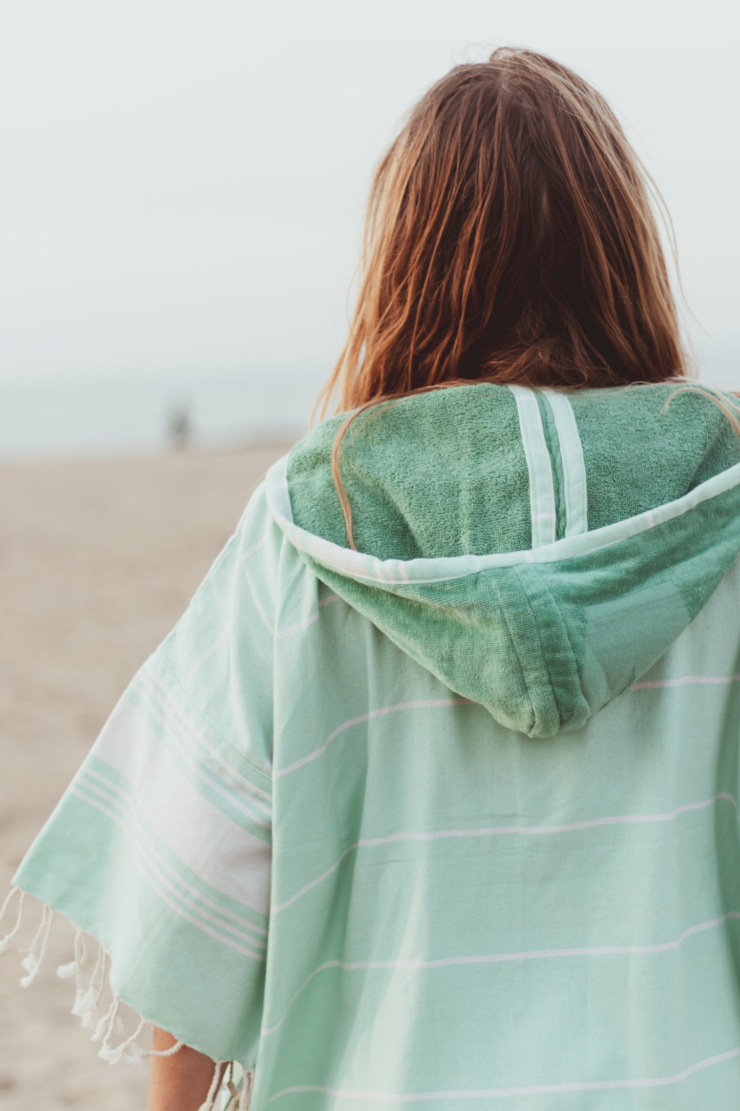 GRACEFUL IN GREEN - Annie Son Bad, Strand, Reis, Surf Poncho, Robie Volwassenen
