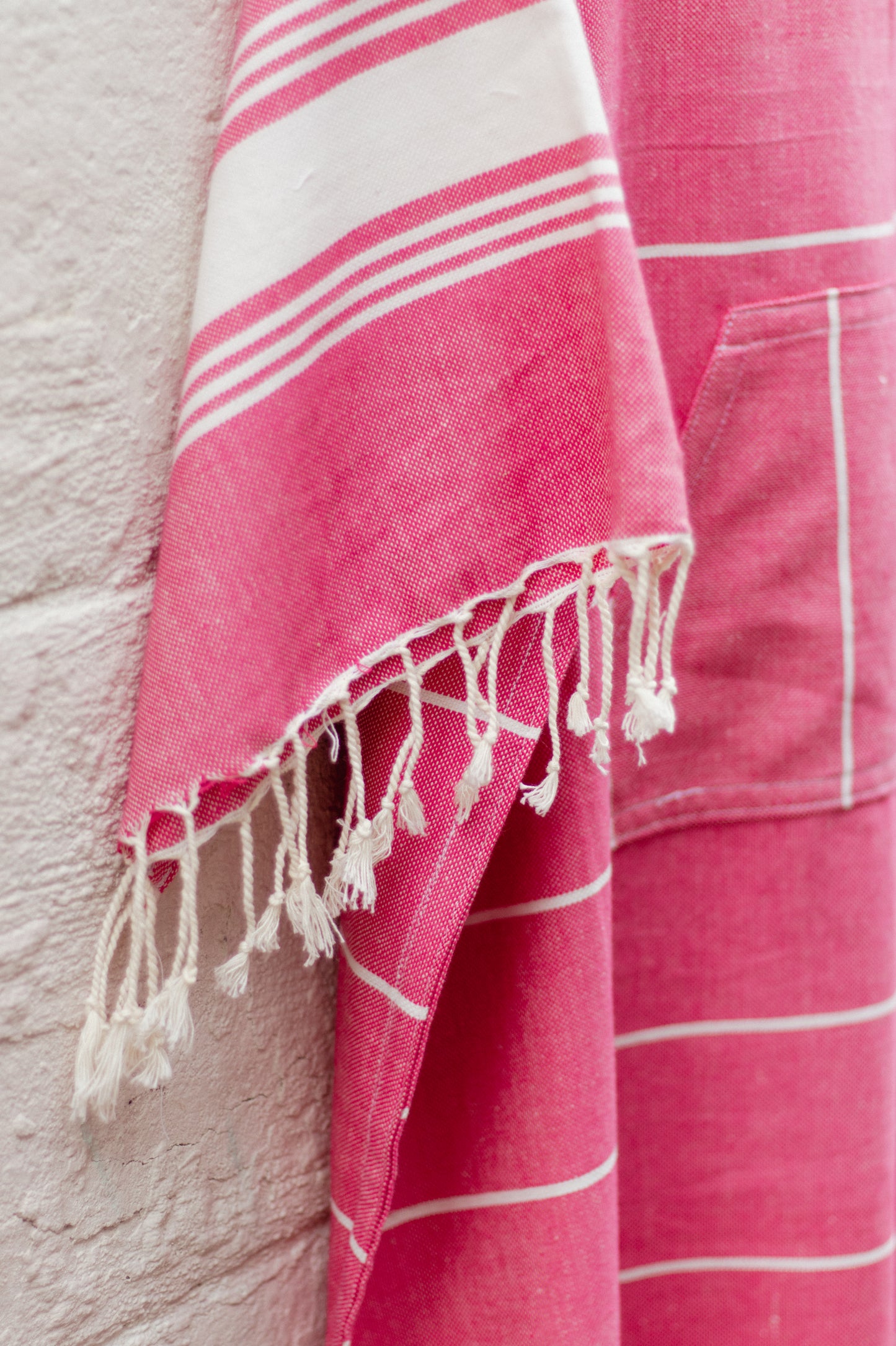 PRETTY IN PINK - Annie Son Bad, Strand, Reis, Surf Poncho, Robie Volwassenen