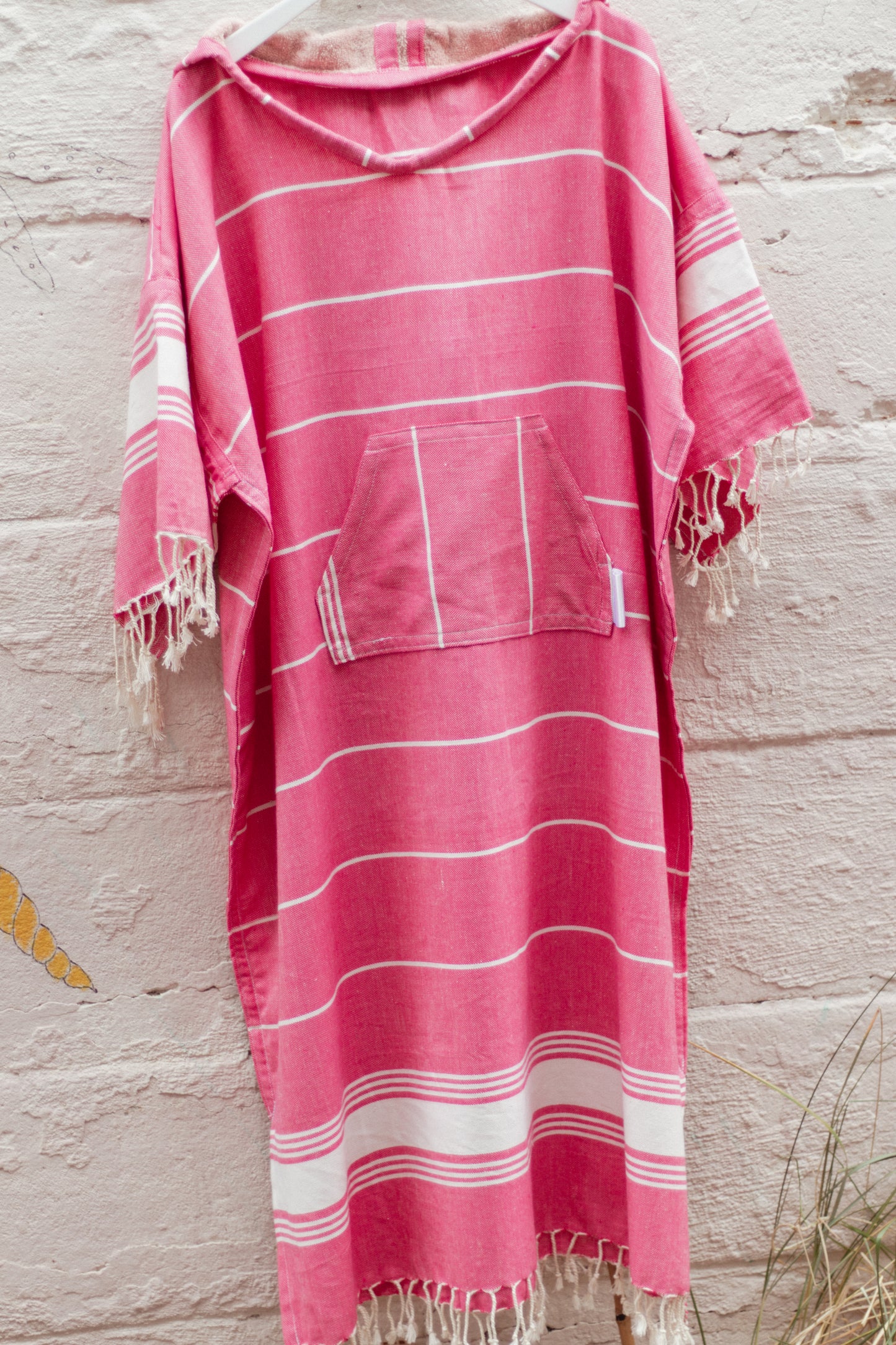 PRETTY IN PINK - Annie Son Bad, Strand, Reis, Surf Poncho, Robie Volwassenen