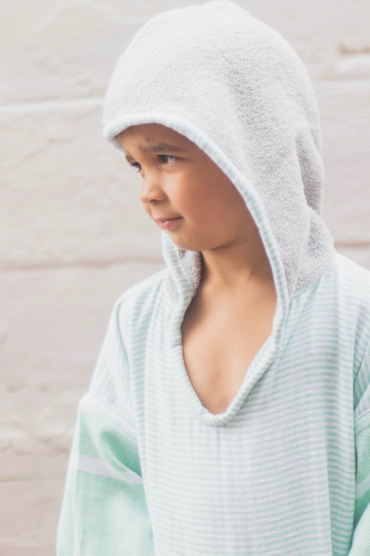 GRACEFUL IN GREEN KIDS - Annie Son Bad, Strand, Reis, Surf Poncho, Robie Volwassenen