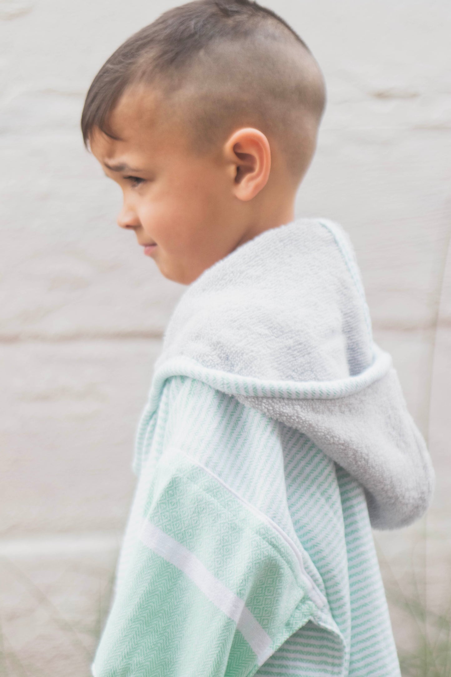 GRACEFUL IN GREEN KIDS - Annie Son Bad, Strand, Reis, Surf Poncho, Robie Volwassenen