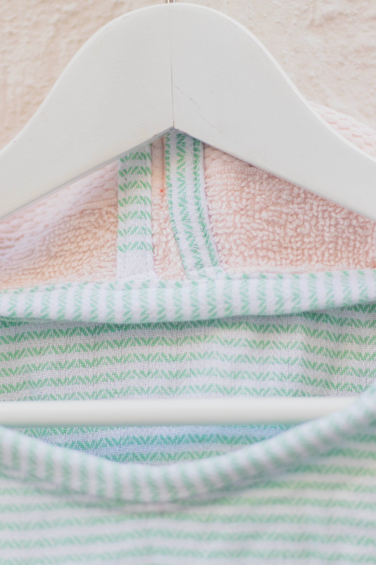 GRACEFUL IN GREEN KIDS - Annie Son Bad, Strand, Reis, Surf Poncho, Robie Volwassenen