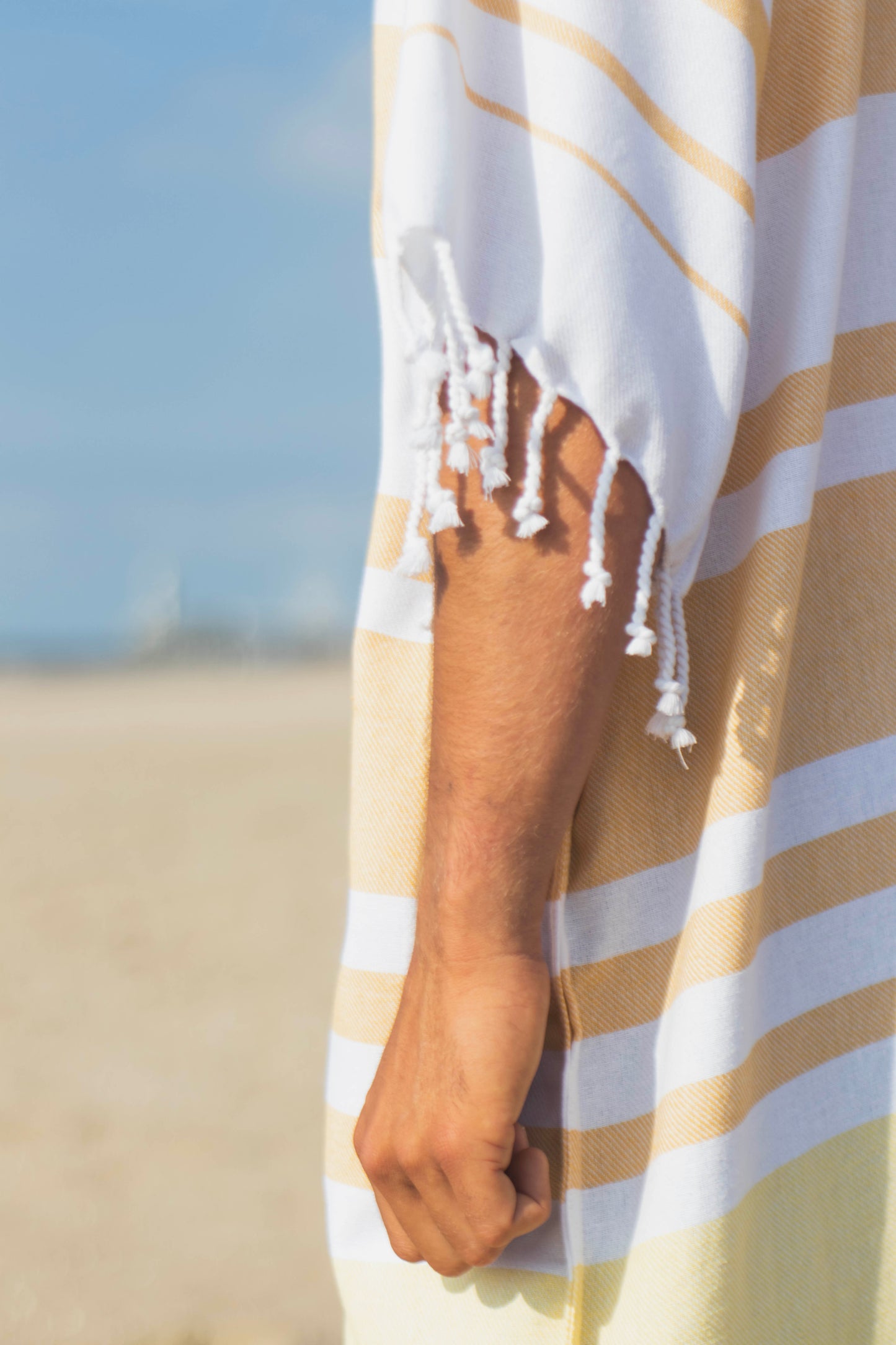 YUMMY IN YELLOW - Annie Son Bad, Strand, Reis, Surf Poncho Volwassenen