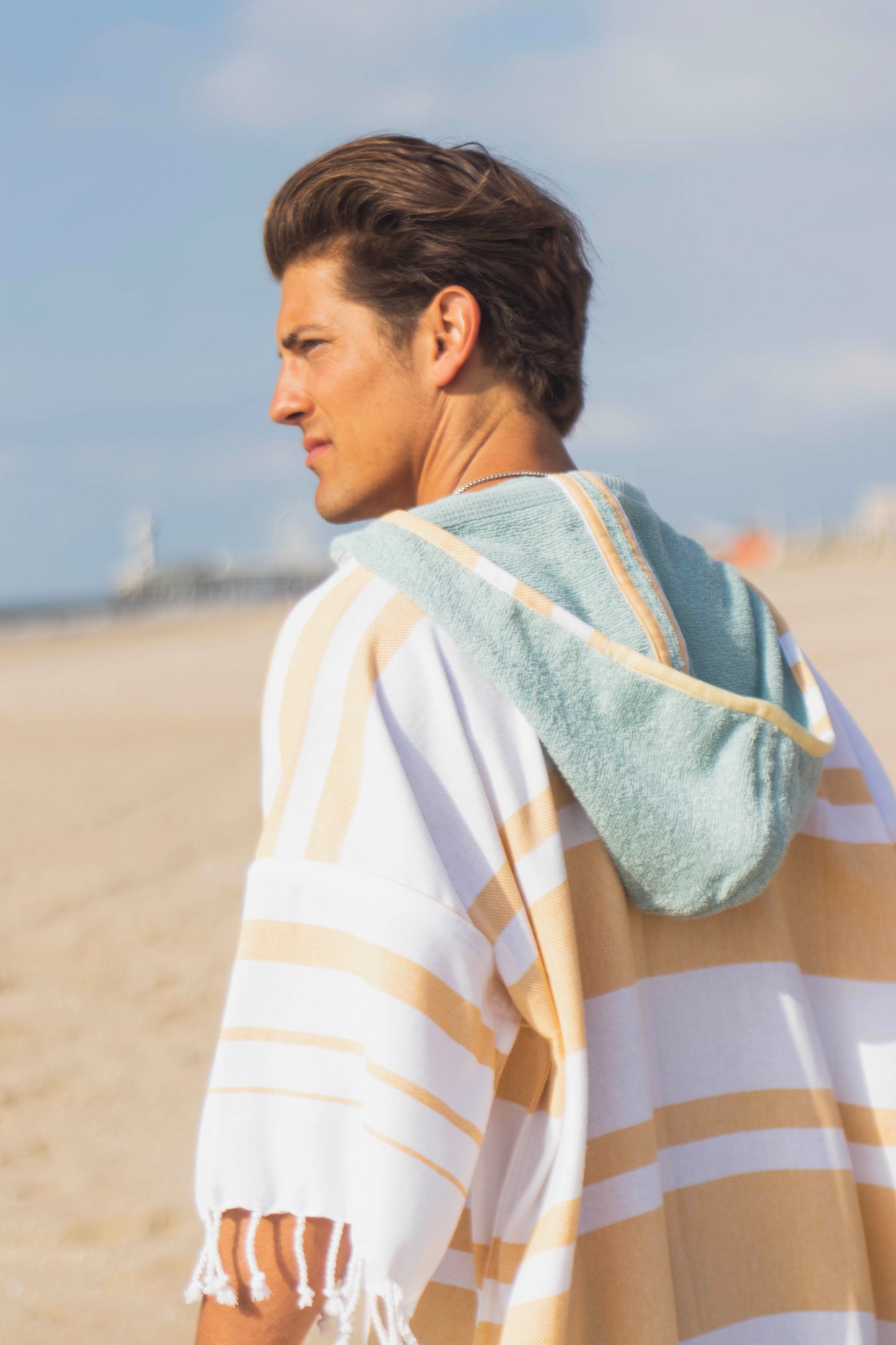 YUMMY IN YELLOW - Annie Son Bad, Strand, Reis, Surf Poncho Volwassenen