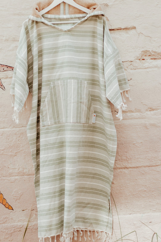 LOVELINE IN OLIVE - Annie Son Bad, Strand, Reis, Surf Poncho, Robie Volwassenen