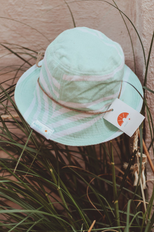 GRACEFUL IN GREEN - Annie Son Bucket Hat M
