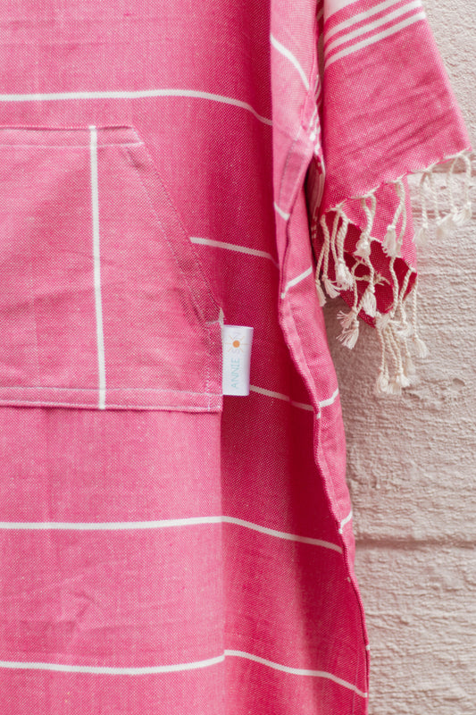 PRETTY IN PINK - Annie Son Bad, Strand, Reis, Surf Poncho, Robie Volwassenen